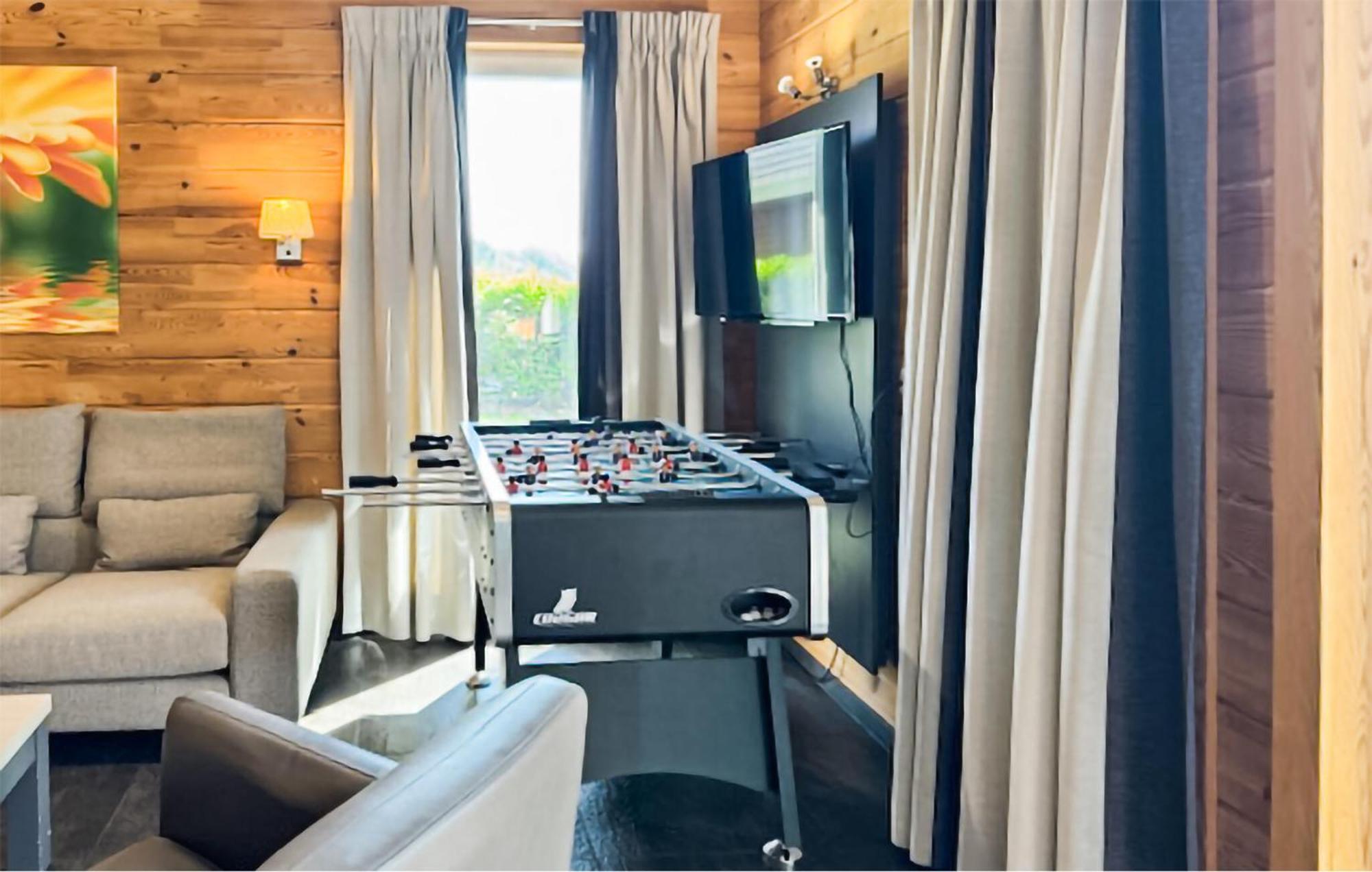 Lovely Home In Heel With Wifi 외부 사진